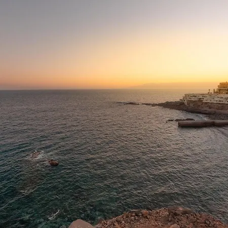 La Sonada Bright Penthouse With Views דירה קיאו סלבאחה